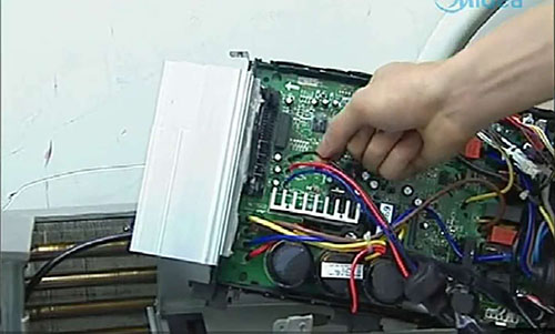 尼勒克美的空调电话是多少